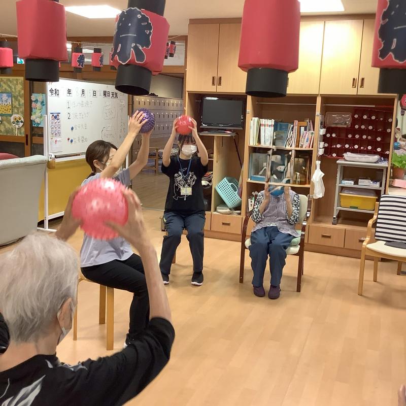 介護体験の学生さんが、デイサービス和来に来たぁー！！