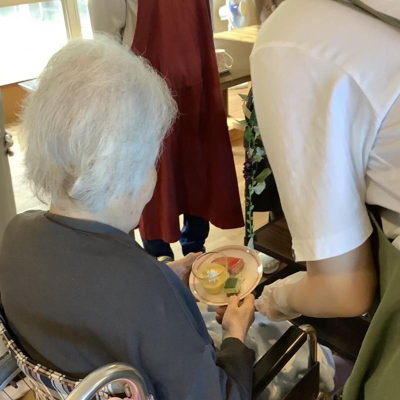 おやつバイキングを行いました