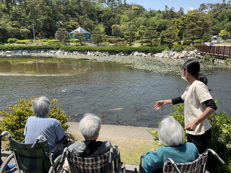 エサだよぉ~‼🐟